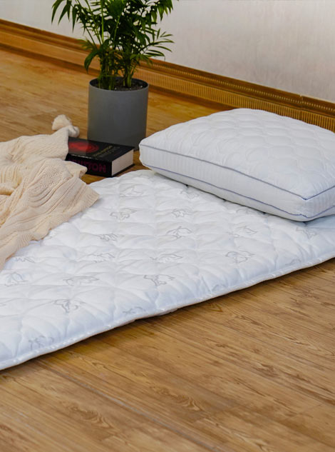 Needle guest mattress